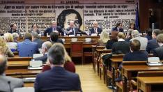 El presidente de Castilla y León, Juan Vicente Herrera (c), y el portavoz del Grupo Popular en el Senado, José Manuel Barreiro (3i), durante el acto de constitución del Grupo Territorial de Senadores del PP de Castilla y León.