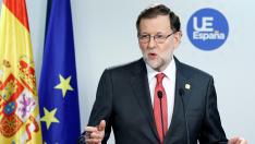 Rajoy en rueda de prensa durante la última cumbre de la UE en el presente año.
