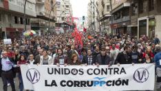 Miles de murcianos piden la dimisión de Sánchez en una marcha anticorrupción
