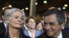 Françoise Fillon y su mujer