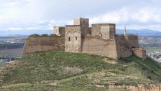 Vista del castillo de Monzón.