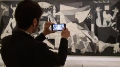 El Reina Sofía muestra el doloroso camino que llevó a Picasso al 'Guernica' 