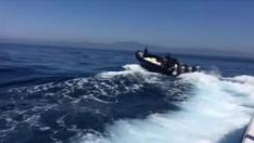 Dos narcos saltan a otra embarcación para evitar ser detenidos