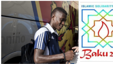 Bagnack y el logotipo de los Juegos de la Solidaridad Islamista de Bakú.