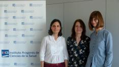 De izda. a dcha., Silvia Vázquez, María Pilar Blas y Patricia Gavín, del equipo investigador.