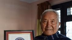 Muere en el Everest un alpinista de 86 años que buscaba el récord de escalador más longevo
