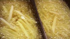 El aceite de oliva virgen extra produce menos compuestos tóxicos y tardan más en aparecer que en otros aceites usados para freír