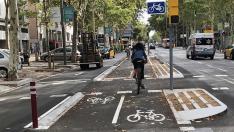 Las personas utilizan más la bicicleta cuando los desplazamientos son más cortos, y cuando tienen estaciones de bicicletas públicas cerca de sus domicilios y centros de trabajo o estudio