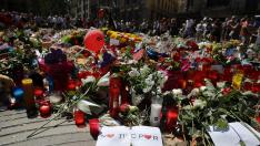 Una cincuentena de 'manteros' se manifiestan en Barcelona contra el terrorismo
