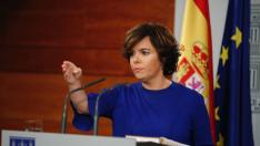 Sáenz de Santamaría califica el pleno de "abochornante" y de "vergüenza" para "cualquier demócrata"