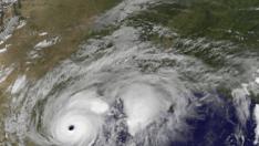 El huracán Harvey, aproximándose a Texas, el 25 de agosto, en una imagen tomada por el satélite Goes de la NASA