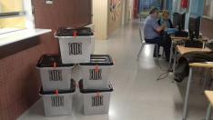 Urnas en un colegio de Tarragona