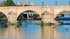 El río Ebro a la altura del Puente de Piedra de Zaragoza