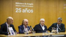 Luis Sanz, Eugenio Mateo, José Luis de Arce y Mikel Iturbe, ayer, en la Biblioteca de Aragón.