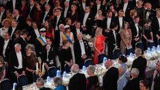 Los invitados asisten al banquete de los Premios Nobel 2017.