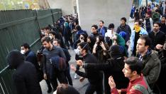 Muere un policía durante las protestas en Irán