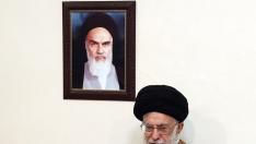 Jameneí y Rohaní culpan a los "enemigos" de Irán de las protestas que dejan 20 muertos