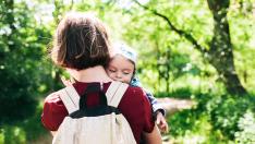 Busca equiparar la duración de los permisos de maternidad y paternidad independientemente de su sexo.