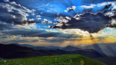 Un cielo con nubes.
