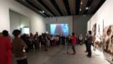 Imagen de la inauguración de la muestra 'Aún no estás sola', de Cristina Huarte en el IAACC Pablo Serrano.
