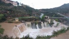 El río Alcanadre a su paso por el Salto de Bierge este domingo.