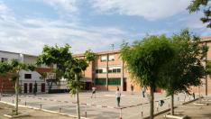 Imagen del patio del colegio de Pina de Ebro.