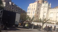 Brigadas municipales y operarios de Rampa, preparando la gran fiesta del ascenso