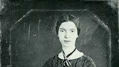 La gran poeta norteamericana Emily Dickinson figura en la antología.