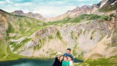 buen ejemplo de los lagos de montaña pirenaicos para recorrer en familia