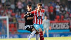 El Huesca hace oficial el fichaje del delantero Escriche por cuatro temporadas