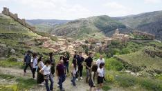 Un grupo de visitantes, alumnos de un máster de patrimonio, en una reciente estancia en Albarracín.