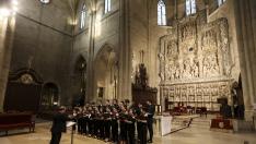 El coro Órganum, durante la actuación del jueves en la catedral de Huesca.