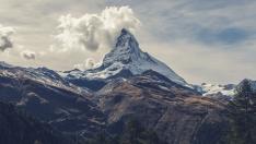 Pico Matterhorn en los Alpes suizos