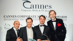 Los premiados por 'Inmortal', cortometraje sobre la Semana Santa de Aragón, en el Festival Internacional de Cannes.