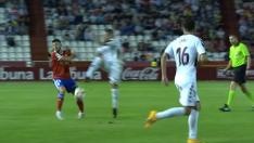 Momento en el que Papunashvili cae mal con el tobillo izquierdo tras recibir el balonazo de Acuña en la rodilla derecha.