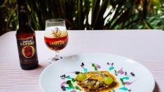 Magret de pato con hongos, uvas y caramelo de piñones y salsa de Oporto y Ambar Centeno, maridado con Ambar Export.