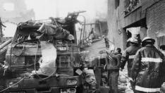 Atentado de ETA con un coche bomba contra la casa cuartel de la Guardia Civil en la avenida Cataluña de Zaragoza el 11 de diciembre de 1987.