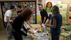 Centenares de personas pasan la noche en colegios y centros cívicos de Cataluña.