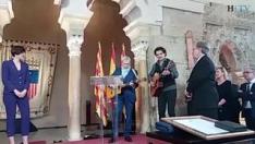 El músico, narrador, poeta y periodista Joaquín Carbonell recibe la medalla al Mérito Cultural del Gobierno de Aragón
