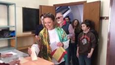 Lourdes Guillén, cabeza de lista de Ciudadanos por Huesca, ya ha despositado su voto