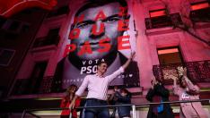 Pedro Sánchez y el PSOE celebran la victoria electoral.