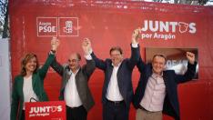 Pilar Alegría, Javier Lambán, Ximo Puig y Juan Antonio Sánchez Quero, en el Día de la Rosa de los socialistas zaragozanos este sábado.