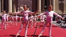 La danza y la música inundan la Plaza del Pilar de Zaragoza