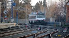 Un tren 'tamagotchi', en la línea de Canfranc.