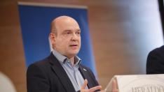 Santiago Morón durante el debate para la presidencia del Gobierno de Aragón.