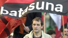 Basque separatist group's ETA kingpin Josu Ternera is escourted out of the Palais de Justice in Bonneville, France May 16, 2019. REUTERS/Denis Balibouse [[[REUTERS VOCENTO]]] SPAIN-ETA/FRANCE