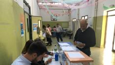 Normalidad en un colegio electotal en Barbastro este 26 de mayo