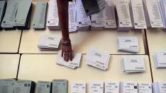 Papeletas en un colegio electoral.