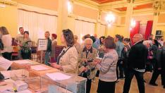 Votación en el Círculo Oscense Elecciones municipales huesca
