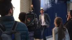 El exentrenador de la SD Huesca, Leo Franco, llega este miércoles a comisaría